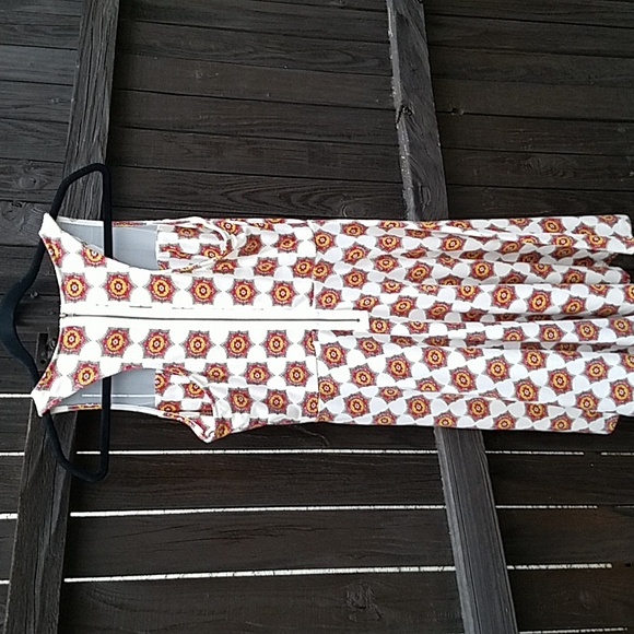 Flirty Racerback Sundress! - Picture 3 of 4